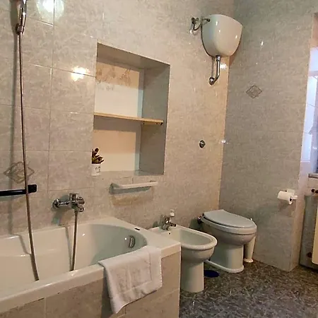 Il Cortile לינה וארוחת בוקר 3*
